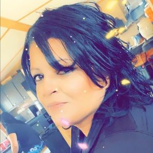 Meet your Posher, Suzette